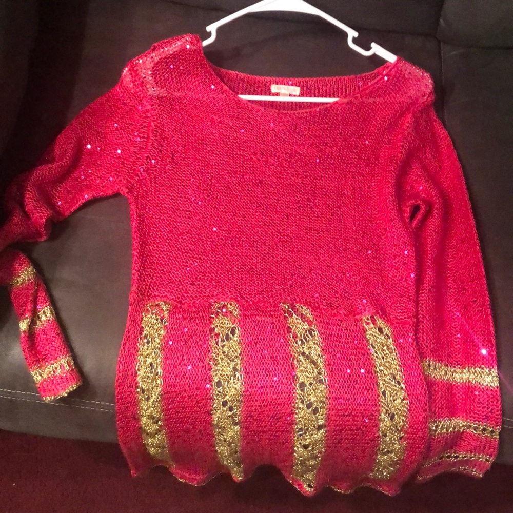 Fuscia top